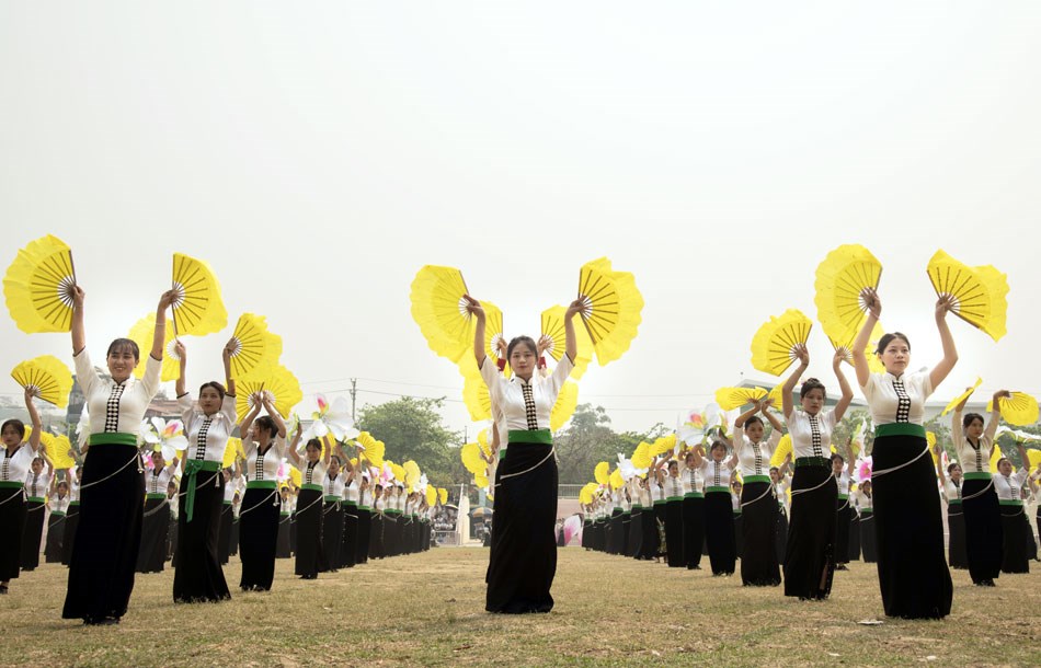 Điện Biên bừng sáng nơi cực Tây Tổ quốc - ảnh 8