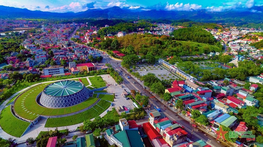 Điện Biên -đồng hành dựng xây, vươn mình phát triển - ảnh 1