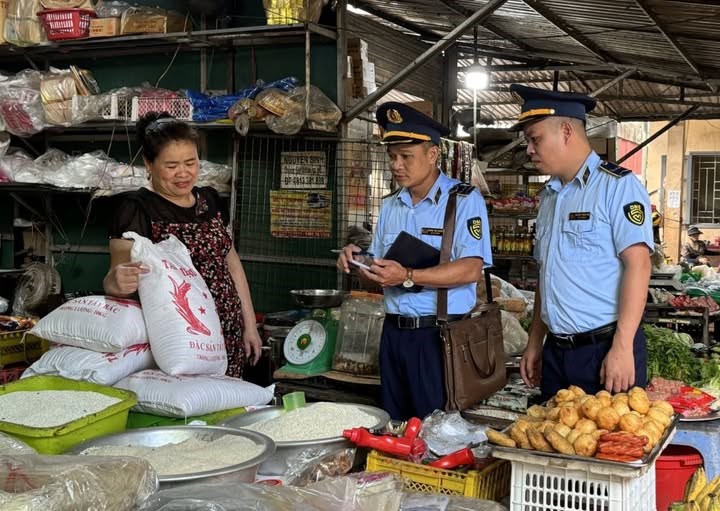 Điện Biên lập đường dây nóng tiếp nhận phản ánh vi phạm thương mại - ảnh 1