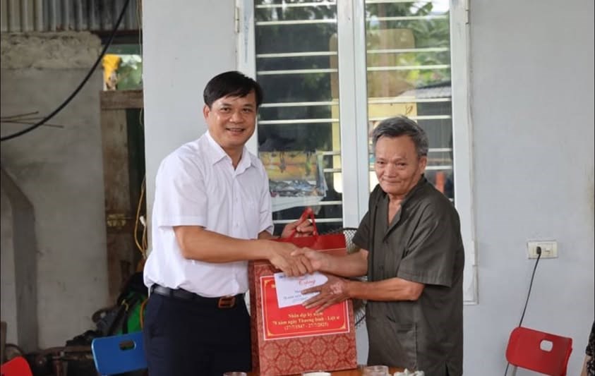 Tháng 7 tri ân các anh hùng, liệt sĩ trên mảnh đất lịch sử Điện Biên Phủ - ảnh 5