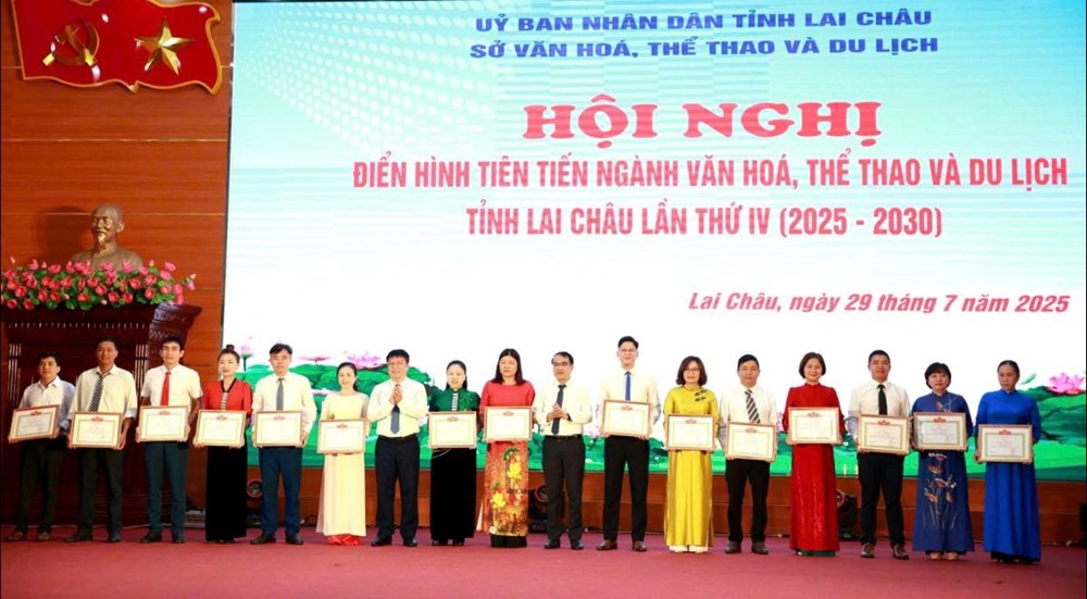 Khơi dậy khát vọng xây dựng Lai Châu ngày càng giàu đẹp, văn minh - ảnh 3