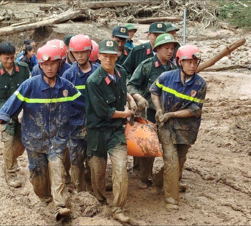 Tìm thấy thi thể 2 cháu nhỏ bị vùi lấp tại bản Háng Pu Xi - ảnh 6