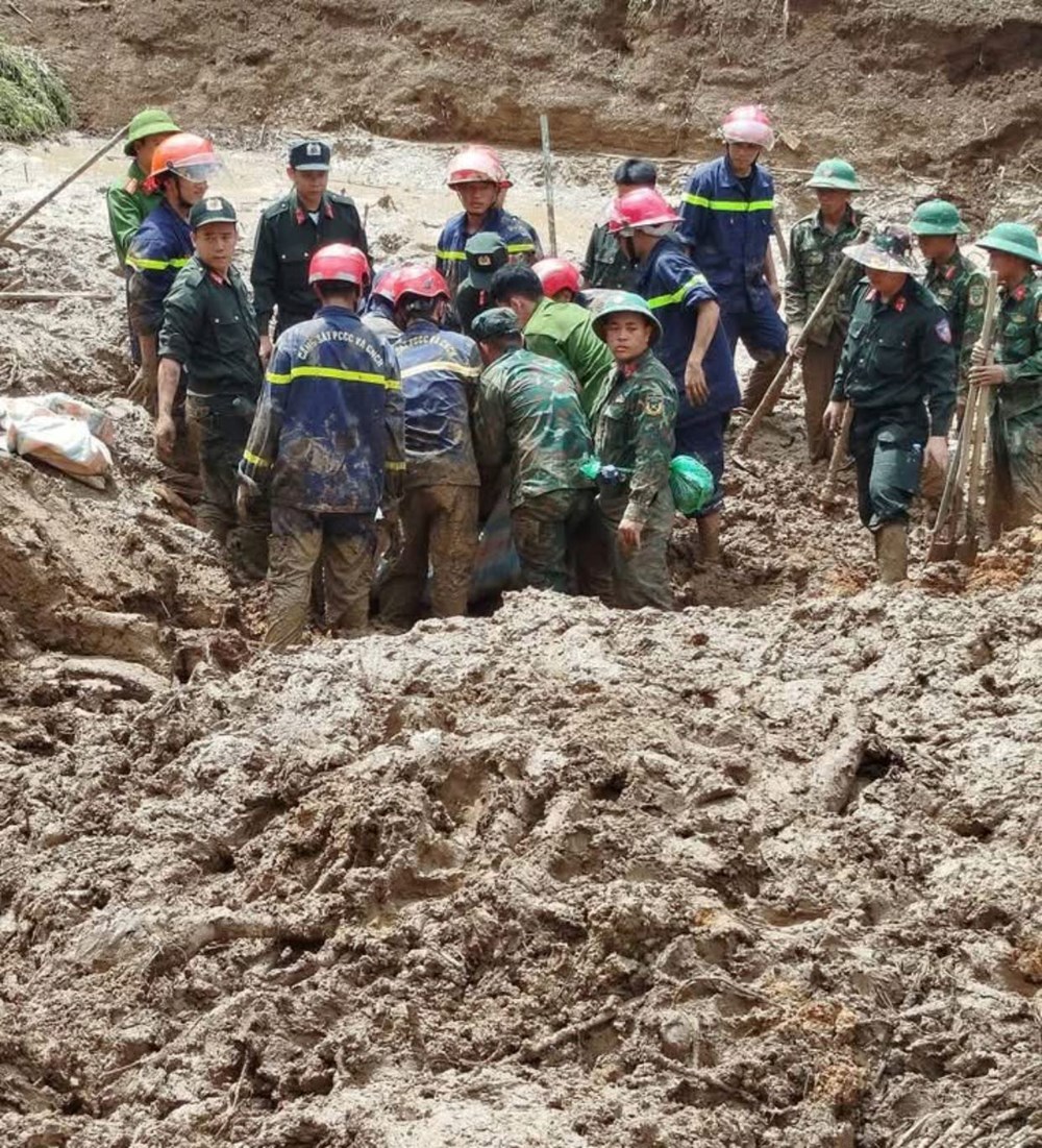 Tìm thấy thi thể 2 cháu nhỏ bị vùi lấp tại bản Háng Pu Xi - ảnh 4