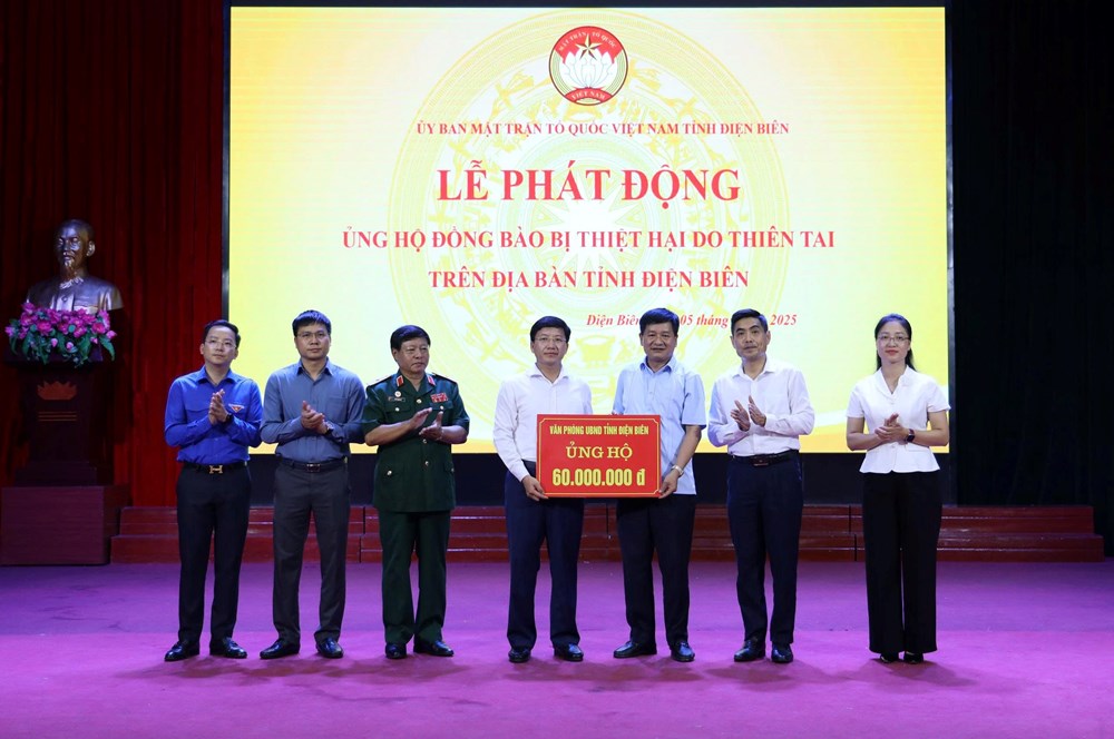 Điện Biên tiếp nhận hơn 10 tỷ đồng ủng hộ đồng bào bị thiệt hại do thiên tai - ảnh 2