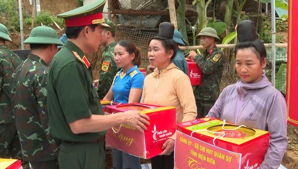 Khởi công xây dựng, sửa chữa nhà ở cho nhân dân bị thiệt hại do mưa lũ - ảnh 2