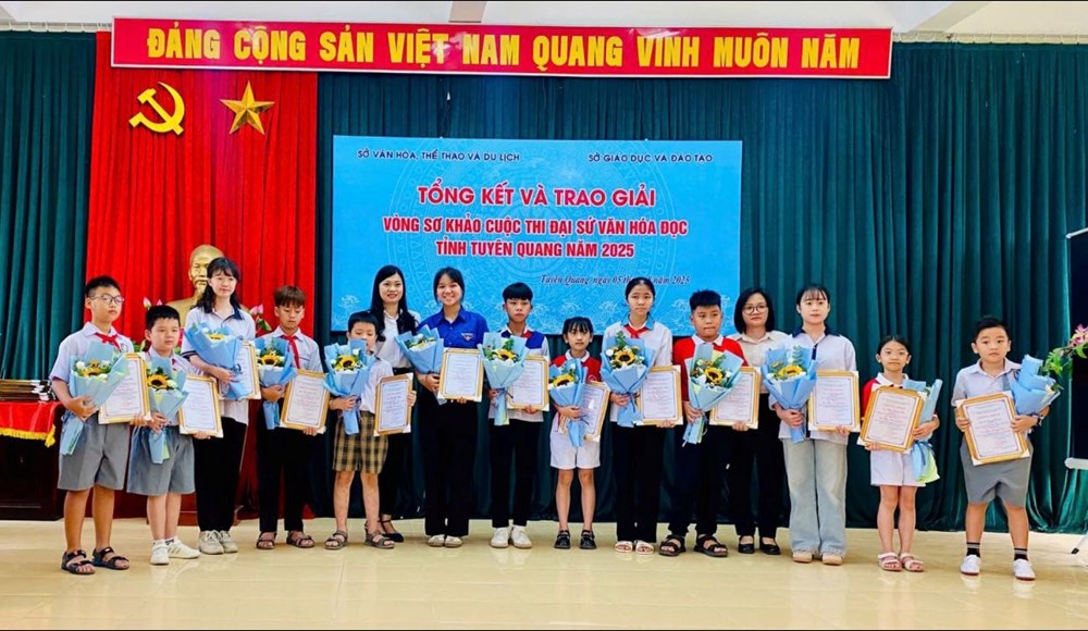 Trao giải Cuộc thi Đại sứ Văn hóa đọc tỉnh Tuyên Quang năm 2025 - ảnh 1