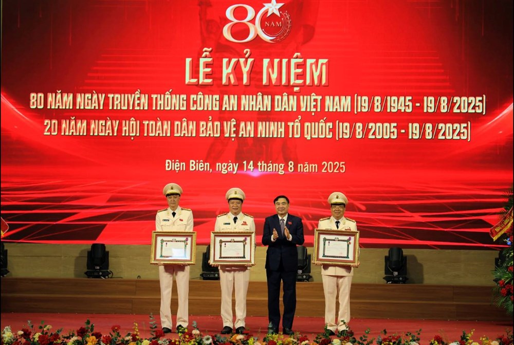 Điện Biên kỷ niệm 80 năm ngày truyền thống Công an nhân dân - ảnh 1