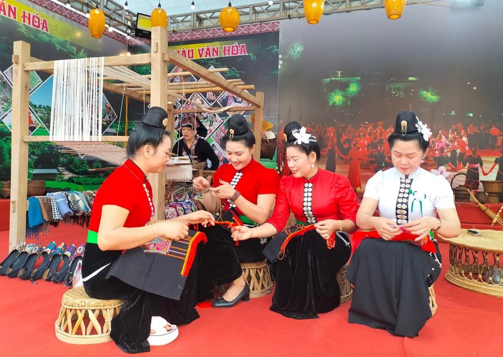 Nơi lưu giữ, lan tỏa giá trị di sản văn hóa các dân tộc Điện Biên - ảnh 4