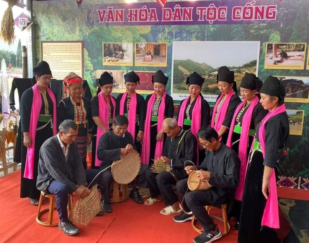 Nơi lưu giữ, lan tỏa giá trị di sản văn hóa các dân tộc Điện Biên - ảnh 5
