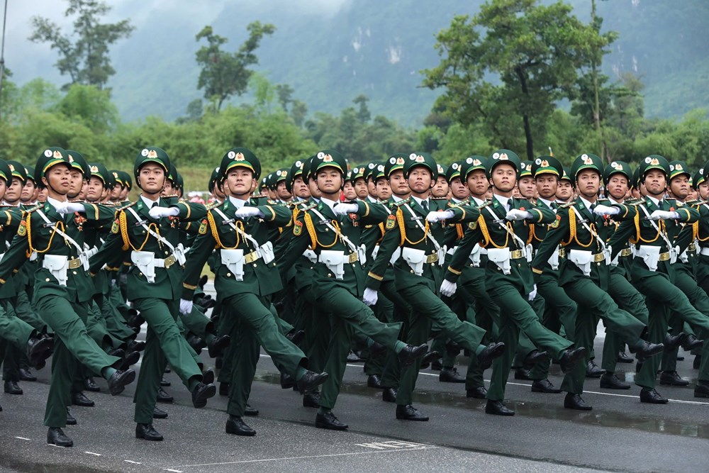 Tổng hợp luyện lực lượng diễu binh, diễu hành thực hiện nhiệm vụ A80 - ảnh 10