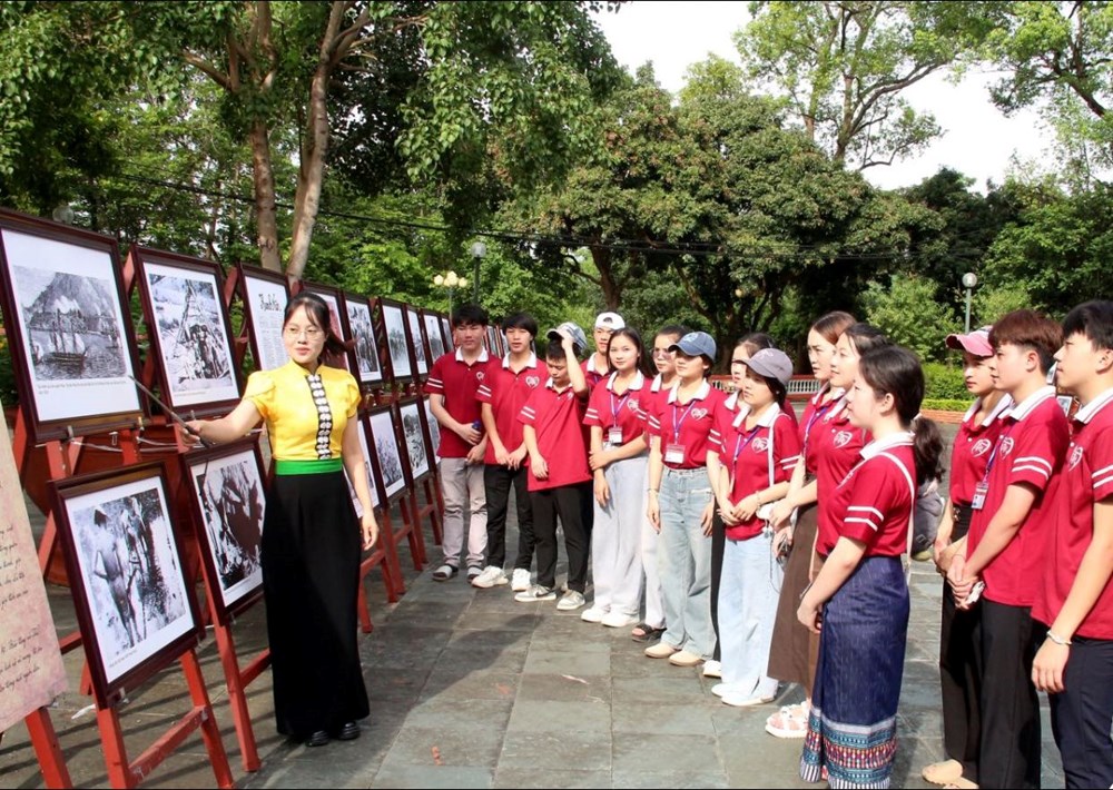 Triển lãm 'Mùa Thu độc lập' khơi dậy niềm tự hào dân tộc - ảnh 1