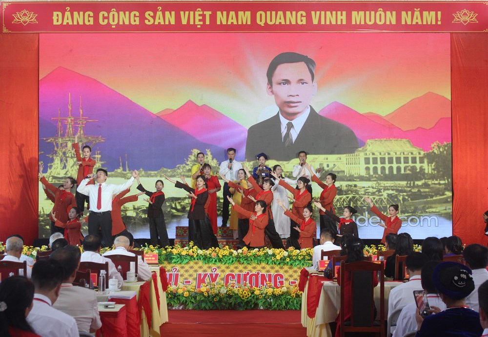 Xây dựng Trà Lĩnh gắn với bảo vệ vững chắc phên dậu của Tổ quốc - ảnh 1