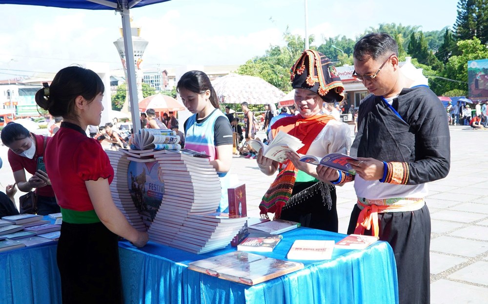 Điện Biên: Sôi nổi các hoạt động văn nghệ, thể thao chào mừng Quốc khánh - ảnh 5