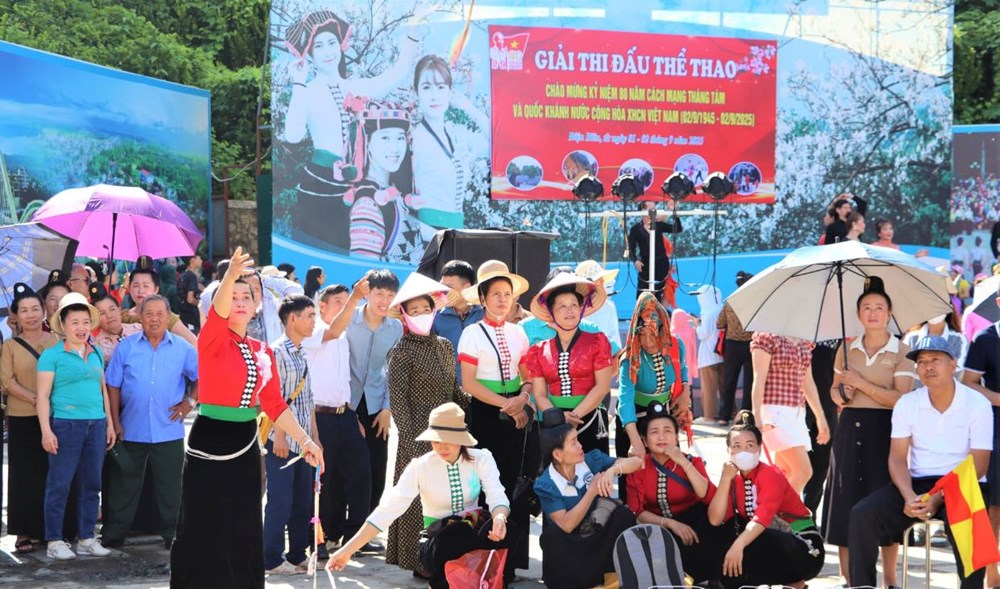 Điện Biên: Sôi nổi các hoạt động văn nghệ, thể thao chào mừng Quốc khánh - ảnh 6