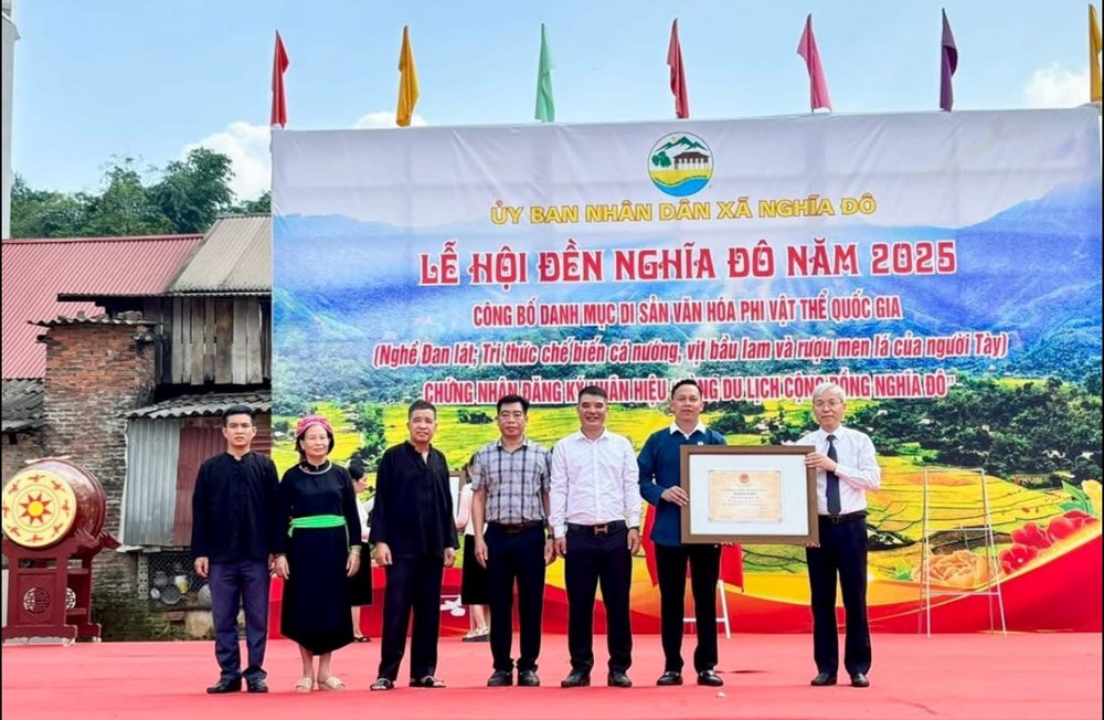 Đậm đà bản sắc văn hóa các dân tộc tại lễ hội đền Nghĩa Đô - ảnh 3
