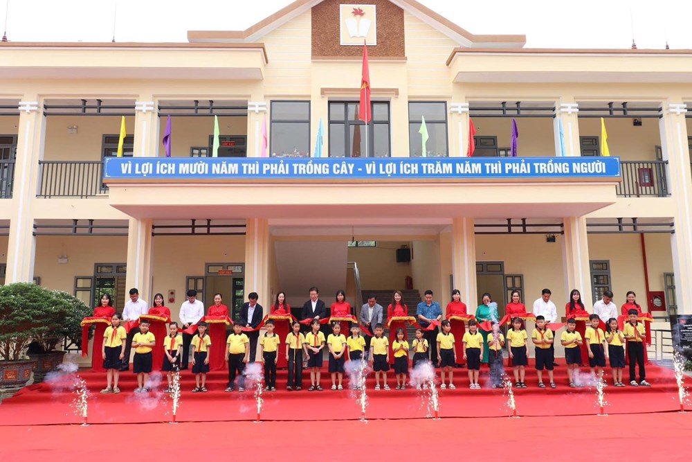 Khánh thành nhà lớp học trị giá gần 8.3 tỉ đồng ở xã vùng cao Yên Sơn - ảnh 1