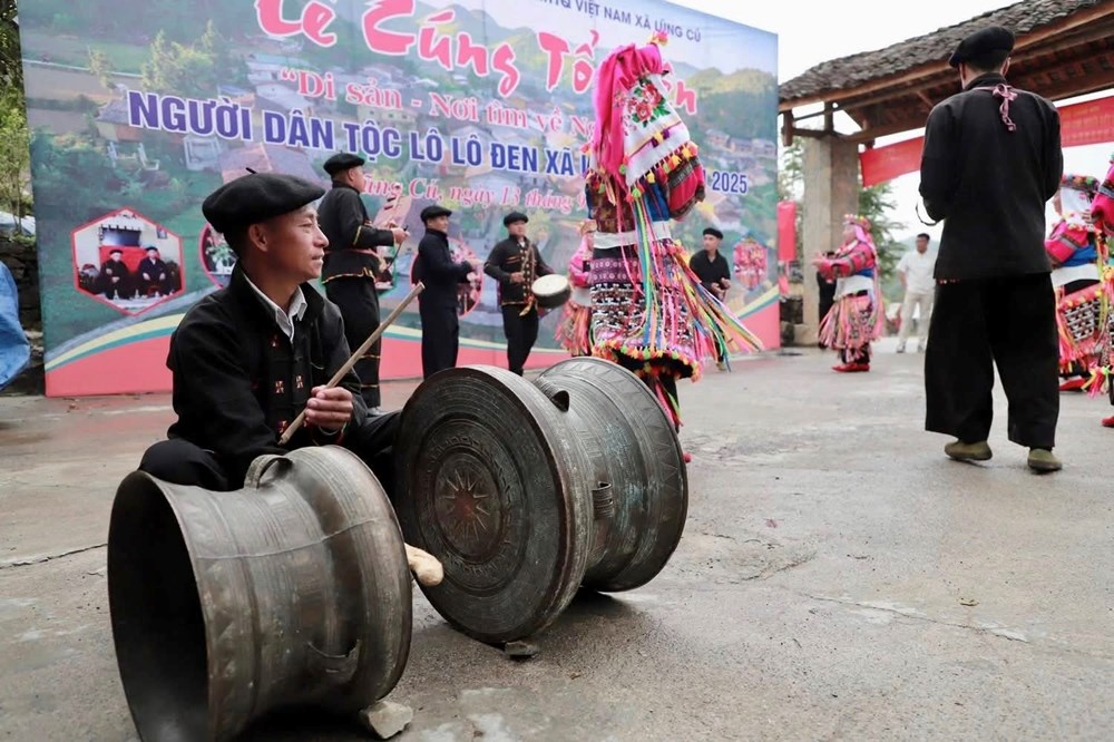 Độc đáo lễ cúng tổ tiên của người Lô Lô ở Lũng Cú - ảnh 2