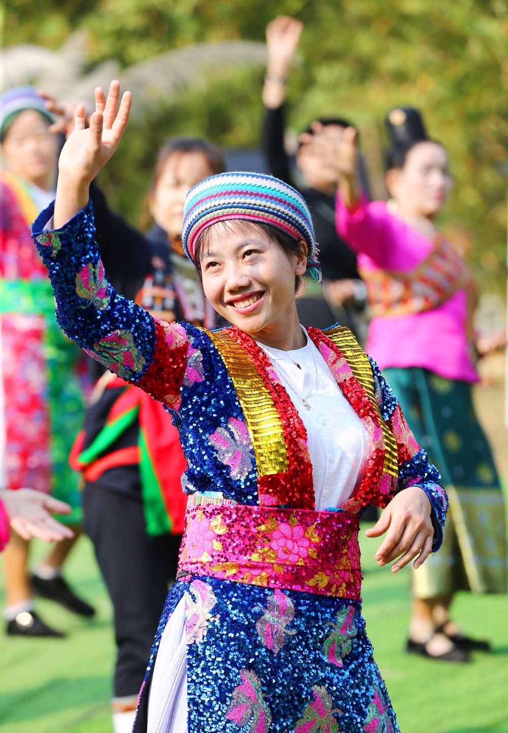 Những người “giữ lửa” tại ngôi Làng 54 dân tộc - ảnh 7