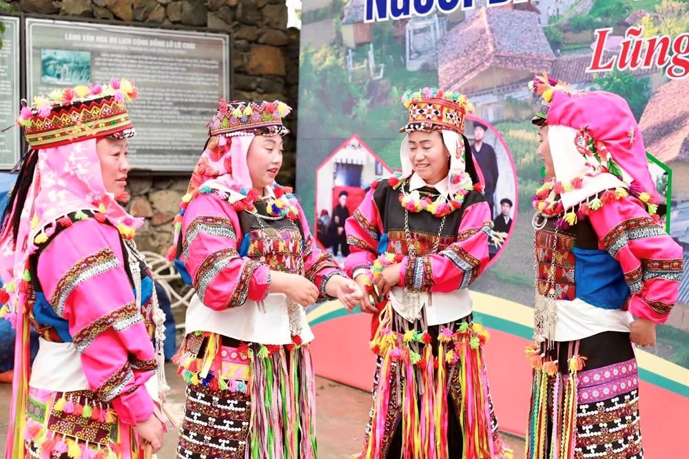 Độc đáo lễ cúng tổ tiên của người Lô Lô ở Lũng Cú - ảnh 4