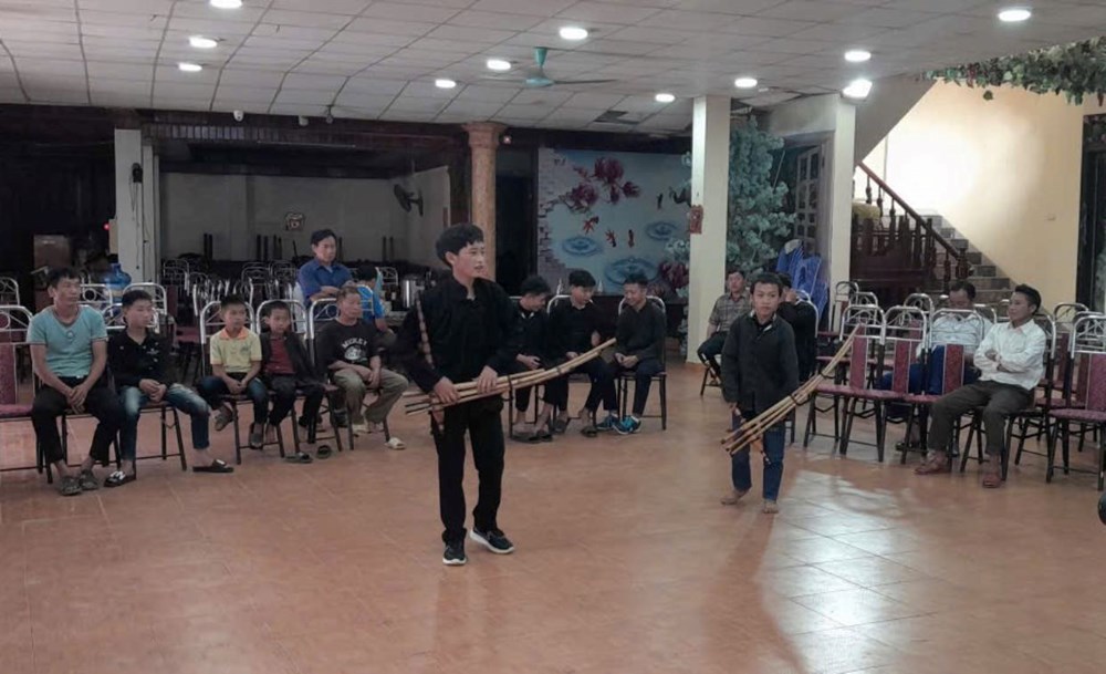 Bảo tồn nghệ thuật trình diễn múa Khèn dân tộc Mông ở Lào Cai - ảnh 2