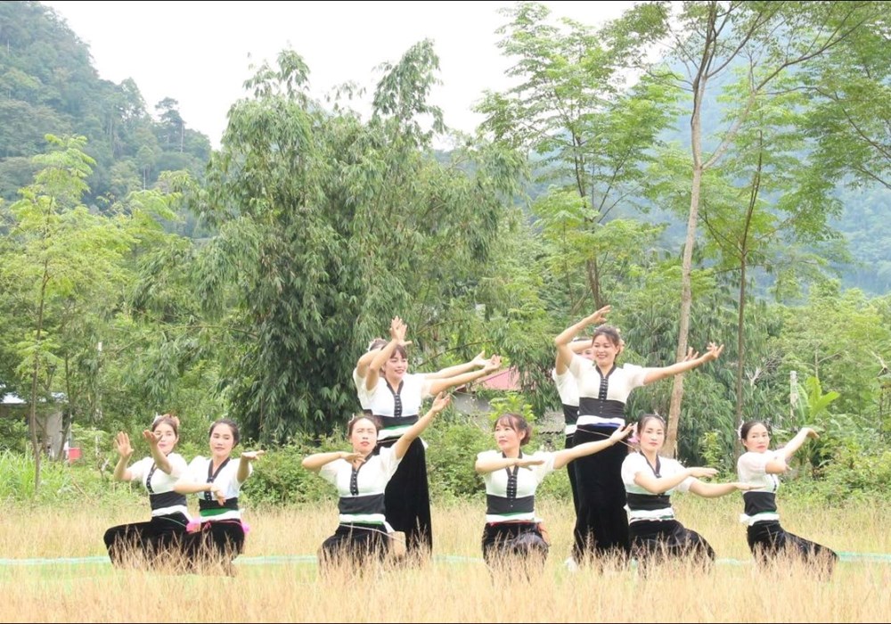 Gắn phong trào văn hóa, văn nghệ với phát triển du lịch cộng đồng ở Mường Bang - ảnh 3