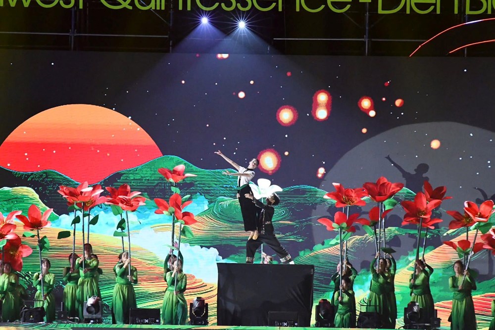 Khai mạc Festival Tinh hoa Tây Bắc - Điện Biên năm 2025 - ảnh 6