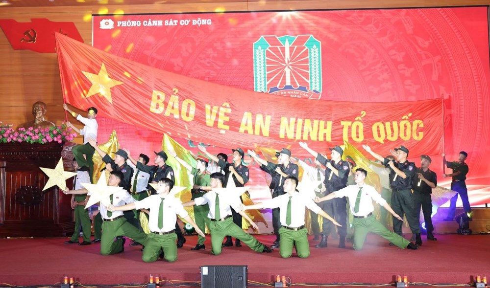 Ấn tượng hội diễn nghệ thuật quần chúng Công an Lai Châu năm 2025 - ảnh 2
