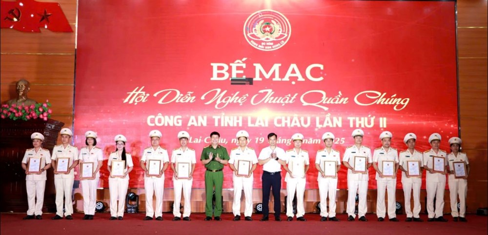 Ấn tượng hội diễn nghệ thuật quần chúng Công an Lai Châu năm 2025 - ảnh 6