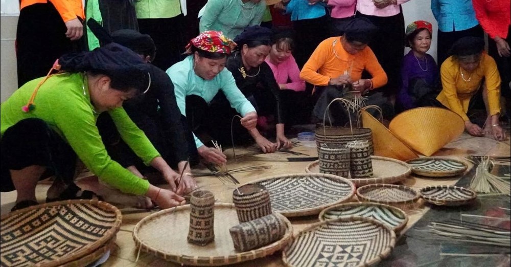 Gắn nghề thủ công truyền thống người Tày và Dao ở Nghĩa Đô với phát triển du lịch - ảnh 4