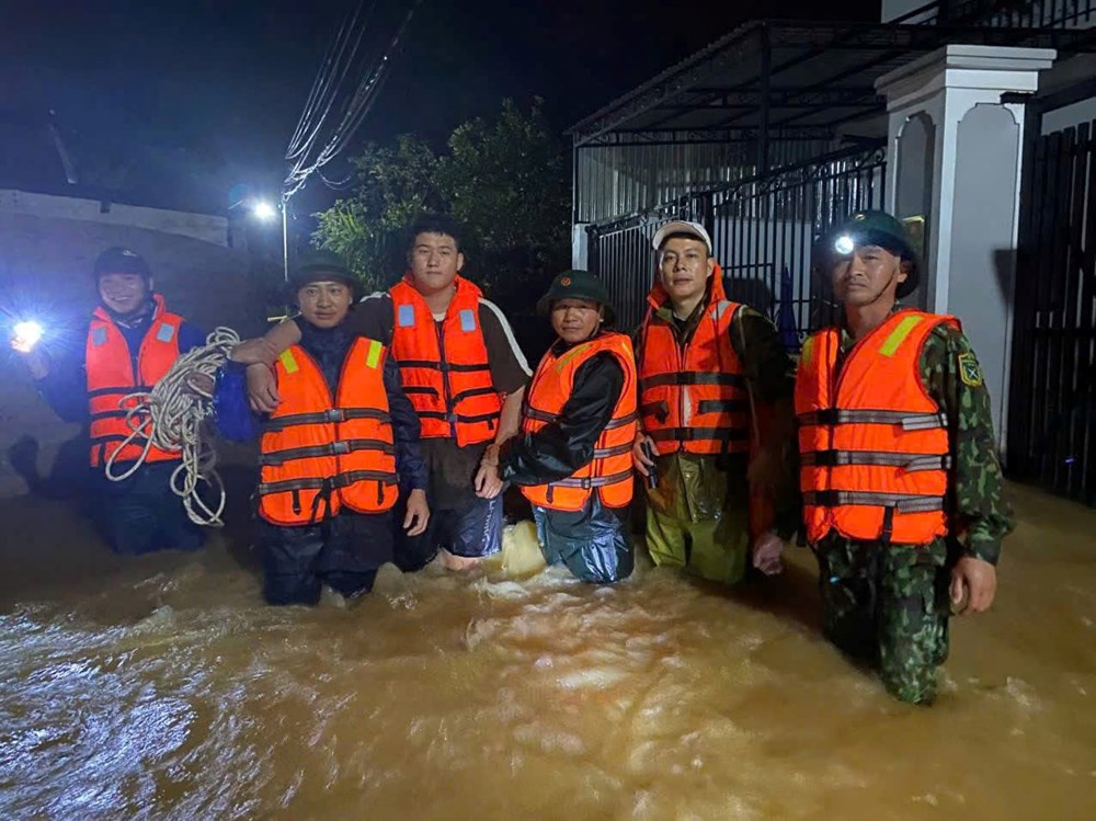 Sơn La khẩn trương khắc phục hậu quả bão số 10 và mưa lũ - ảnh 4