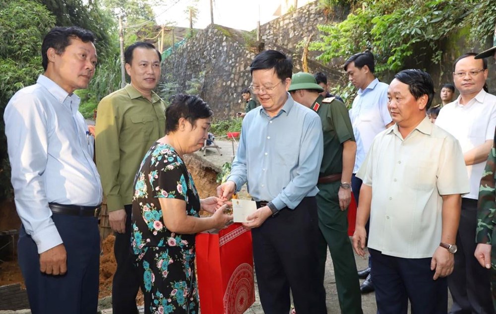 Phó Thủ tướng Mai Văn Chính chỉ đạo công tác khắc phục hậu quả thiên tai tại Tuyên Quang - ảnh 4