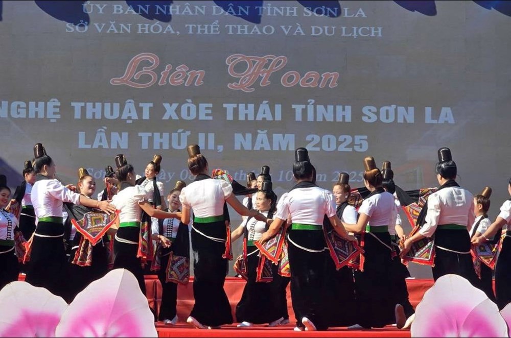 Tôn vinh, lan tỏa vẻ đẹp nghệ thuật Xòe Thái ở Sơn La - ảnh 8