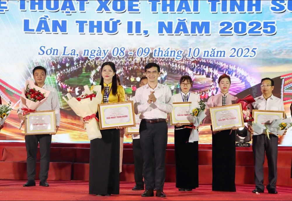 Bế mạc Liên hoan nghệ thuật Xòe Thái tỉnh Sơn La lần thứ II - ảnh 5