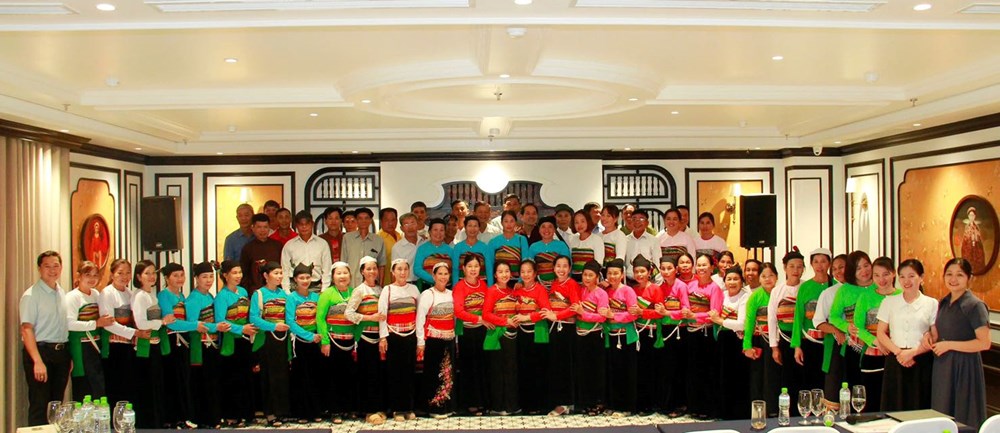 Truyền dạy văn hóa phi vật thể dân tộc Mường gắn với phát triển du lịch - ảnh 1