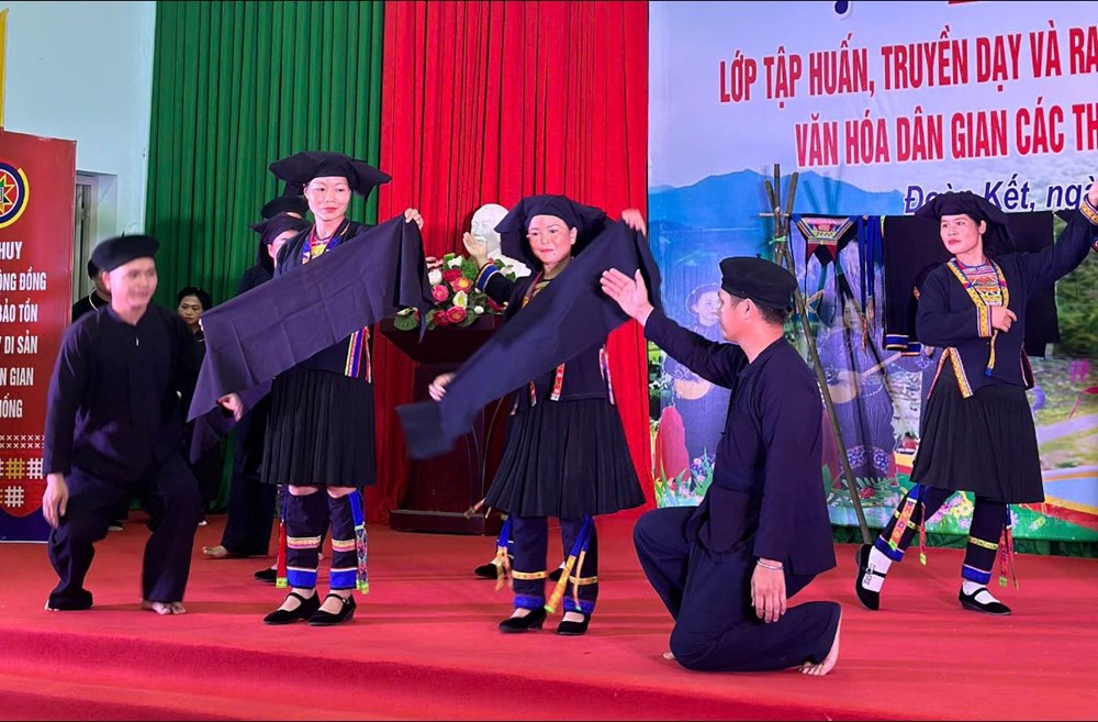 Xây dựng CLB sinh hoạt văn hóa dân gian các dân tộc để phát triển du lịch - ảnh 2