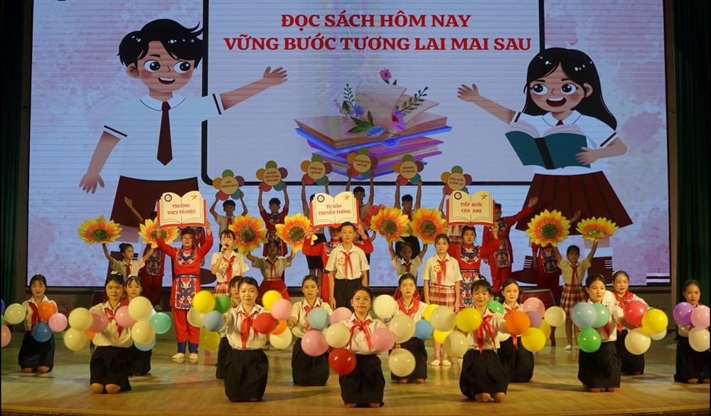 Học sinh Sơn La tự hào truyền thống, tiếp bước cha anh qua từng trang sách - ảnh 3
