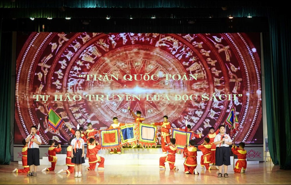 Học sinh Sơn La tự hào truyền thống, tiếp bước cha anh qua từng trang sách - ảnh 5