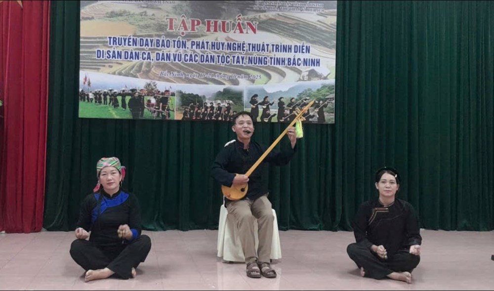 Truyền dạy văn hóa phi vật thể dân tộc Tày, Nùng gắn với phát triển du lịch - ảnh 2