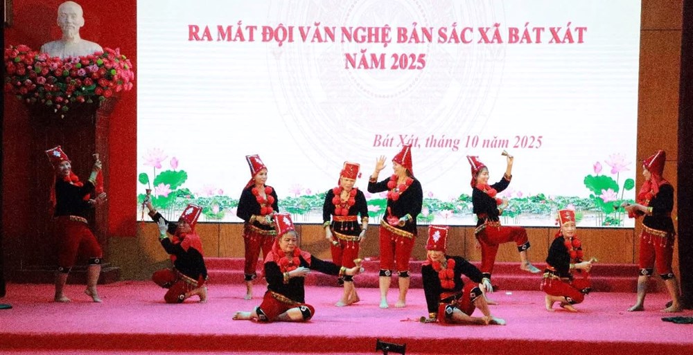 Xây dựng đội văn nghệ bản sắc các dân tộc ở xã biên giới Bát Xát - ảnh 2