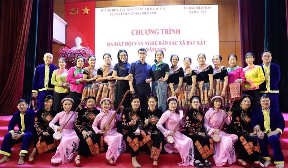 Xây dựng đội văn nghệ bản sắc các dân tộc ở xã biên giới Bát Xát - ảnh 1