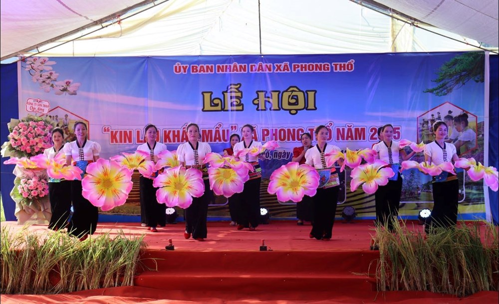 Về Phong Thổ vui hội “Kin lẩu khẩu mẩu” với người Thái trắng - ảnh 8