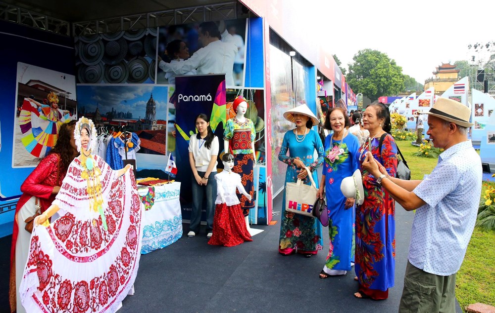 Lễ hội Văn hóa thế giới tại Hà Nội: Nhịp cầu hội nhập, thăng hoa và gắn kết - ảnh 9