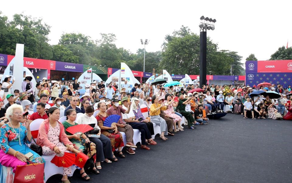 Lễ hội Văn hóa thế giới tại Hà Nội: Nhịp cầu hội nhập, thăng hoa và gắn kết - ảnh 2