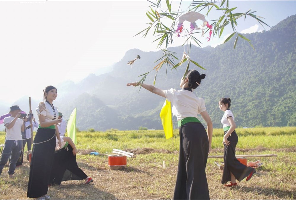 Về Phong Thổ vui hội “Kin lẩu khẩu mẩu” với người Thái trắng - ảnh 9