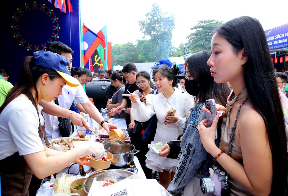 Lễ hội Văn hóa thế giới tại Hà Nội: Nhịp cầu hội nhập, thăng hoa và gắn kết - ảnh 8