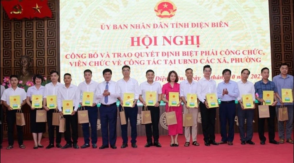 Điện Biên biệt phái gần 100 công chức, viên chức về công tác tại cơ sở - ảnh 1