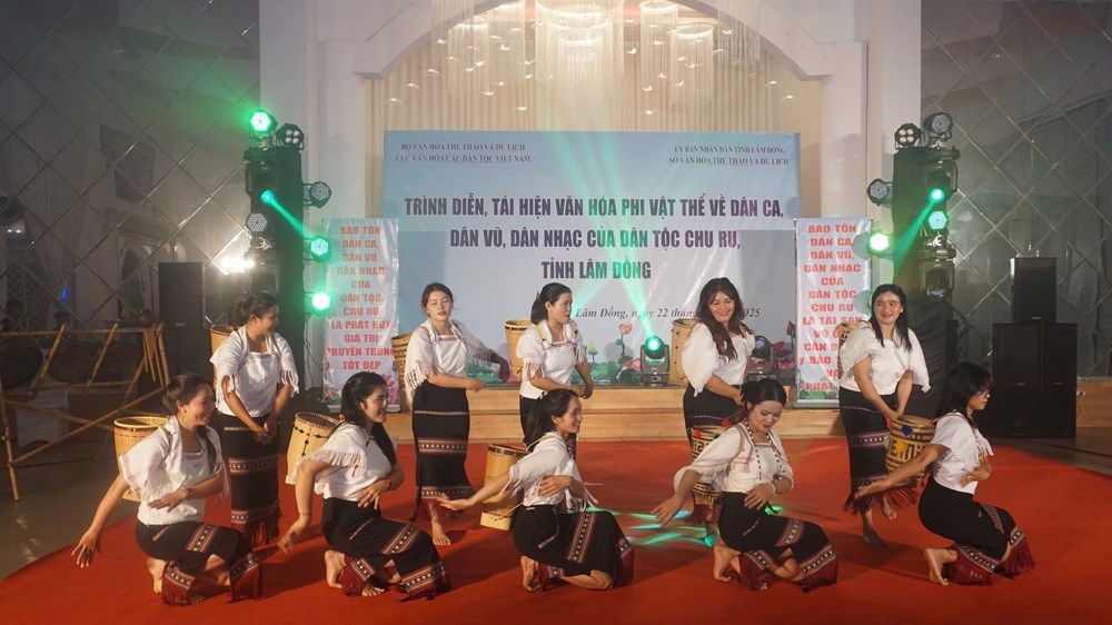 Để dân ca, dân vũ dân tộc Chu Ru ngân vang giữa đại ngàn - ảnh 6
