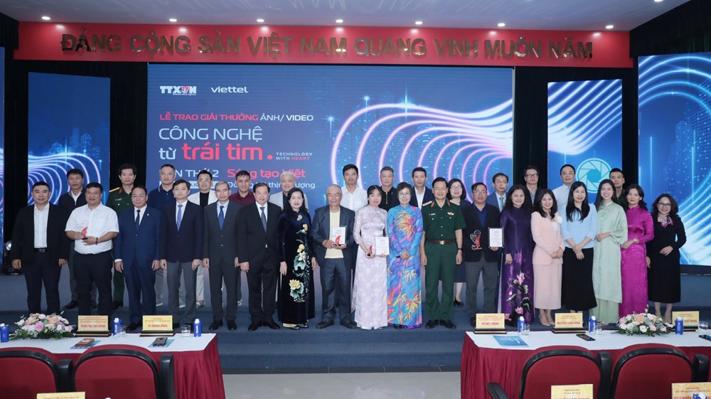 32 tác phẩm đoạt Giải thưởng ảnh/video “Công nghệ từ trái tim - Technology with heart” - ảnh 1