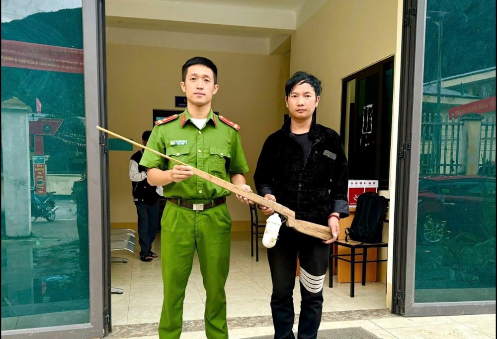 Tuyên Quang mở đợt cao điểm thu hồi vũ khí, vật liệu nổ, công cụ hỗ trợ và pháo - ảnh 1
