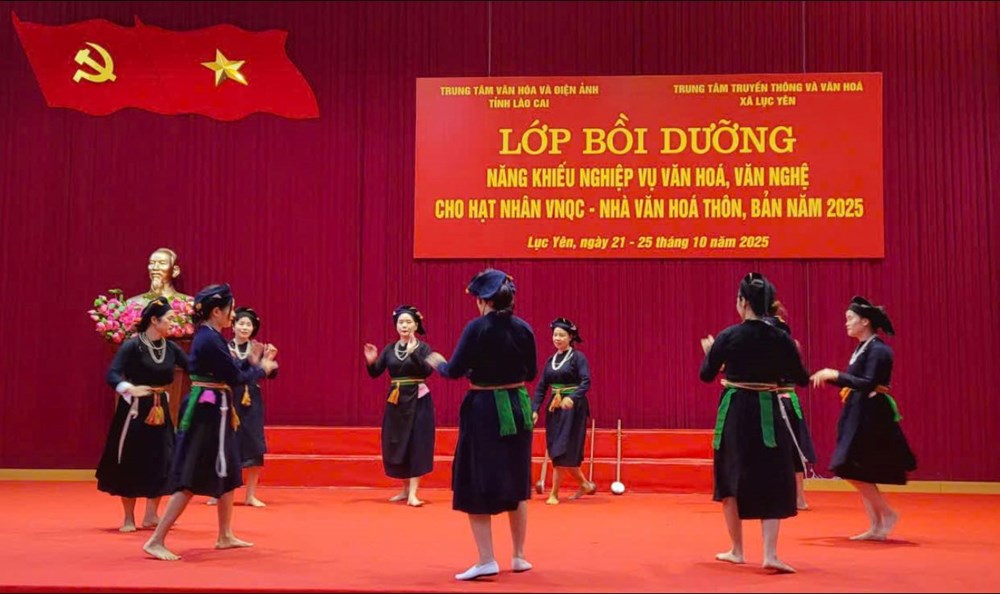 Khơi dậy phong trào văn hóa, văn nghệ quần chúng các dân tộc ở Lục Yên - ảnh 3